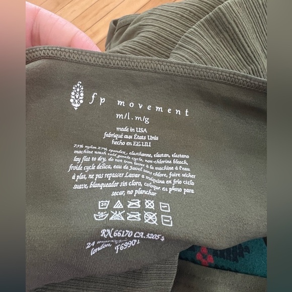 Free People Movement green crop top - Picture 2 of 3